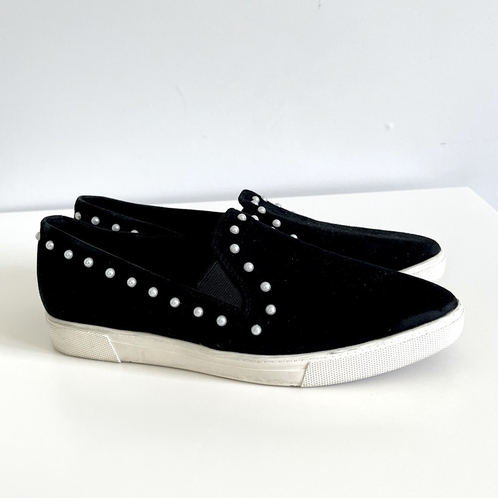 Karl Lagerfeld women’s suede slip on flats.